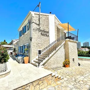 Nona , Pola Croazia