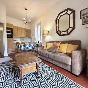 Apartment Riviera - Balcon Honore 1 - Old Town - 5 Mn Promenade Des Et - Charme Absolu - 2 Pieces Avec Balcon Ac - Vue Et, Nizza
